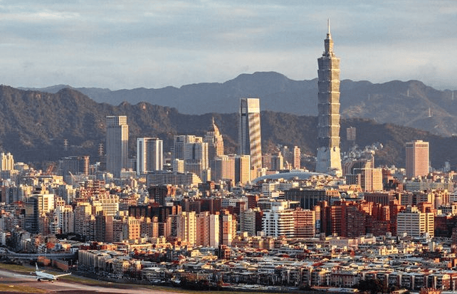 彻底交锋!台海一幕轰动全球,大陆不再口头警告,美敢动一下试试