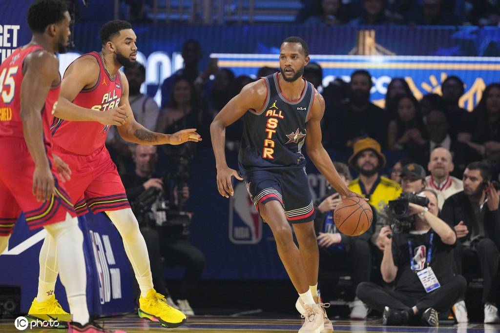 全明星正赛:塔图姆绝杀OG队夺冠 詹姆斯临阵退赛