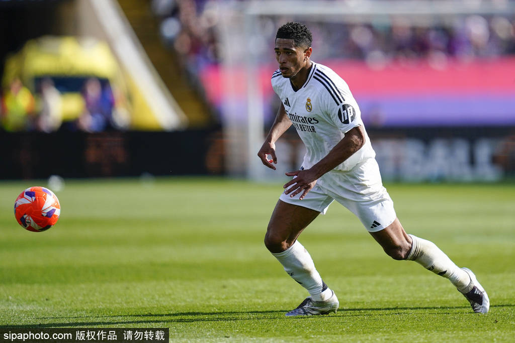 皇马巨变!阿隆索官宣贝林厄姆位置调整,告别10号位背后有何玄机?