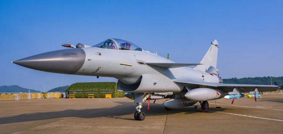 霹雳-15E反向虚标，实战射程超200公里，是满血版还是“猴版”？