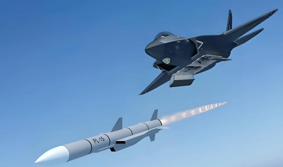 霹雳-15E反向虚标，实战射程超200公里，是满血版还是“猴版”？