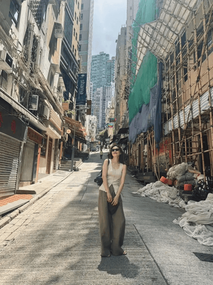 考古|45岁仍似初恋脸?高圆圆晒度假照松弛感拉满,自然状态惊艳众人