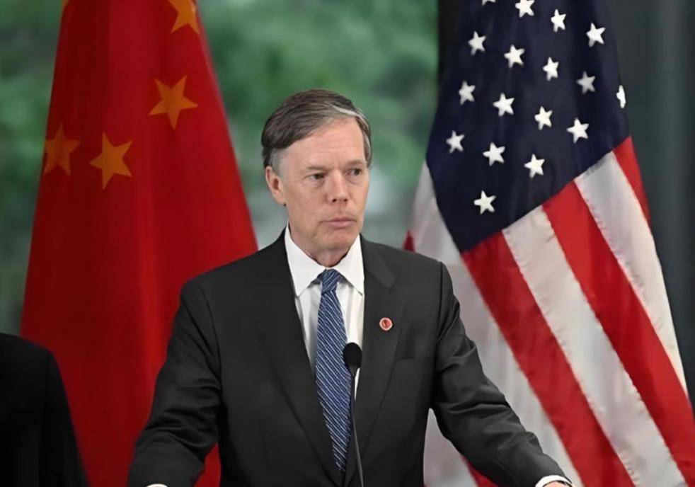 歼35赢了,美国前驻华大使提醒:中国实力远比想象的强大,不能再低估中国实力!