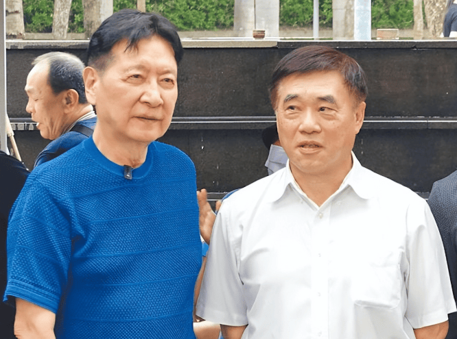 临门一脚生变！ 国民党主席选举一人突然退选，马英九态度大转弯，台媒一致看好郑丽文？