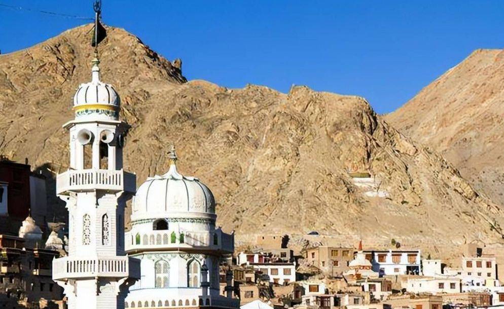 拉达克暴乱,打响印度解体第一枪?可喜的是,火烧到了老和尚身上