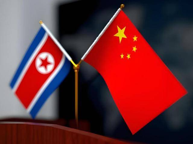 朝外相飞抵中国,有2件事要办!金正恩在阅兵前打出关键牌