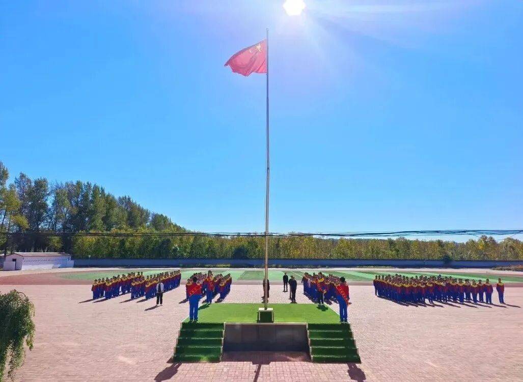 【庆国庆·迎中秋】大来中学开展“盛世华诞谱新篇 同心共筑中国梦”喜迎国庆主题活动