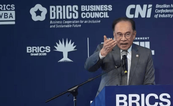 特朗普亲自出马！不许中国参加会议，要把柬泰停火的功劳揽到自身？外交部第一时间回应，措辞不简单